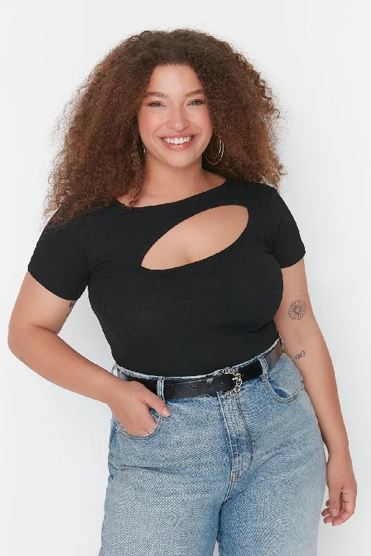 Black Crop Roving Knitted Cut Out Detailed Blouse TBBSS22AF00020 Feminine Pastel Blouse Black Crop Roving Knitted Cut Out Detailed Blouse TBBSS22AF00020 Feminine Pastel Blouse