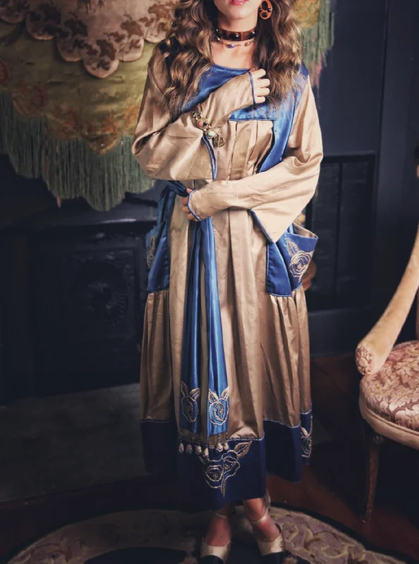 Hungarian Vibe Arts and Crafts Period Rare Embroidered For Dress Great Sleeves and Detail Antique / vintage Casual Short Summer Hungarian Vibe Arts and Crafts Period Rare Embroidered For Dress Great Sleeves and Detail Antique / vintage Casual Short Summer
