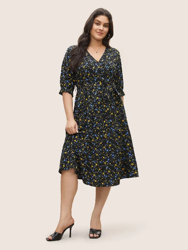 Ditsy Floral Ruffle Half Sleeve Belted Dress Tunics Sophisticated sleek