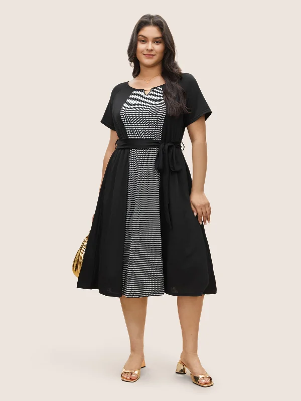 Striped Patchwork Keyhole Belted Raglan Sleeve Dress Tunics Trendy modern