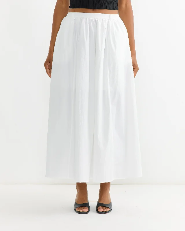 Gathered Maxi Skirt in White pencil skirt chic