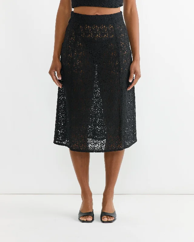 Sofia Skirt in Black mini skirt trendy