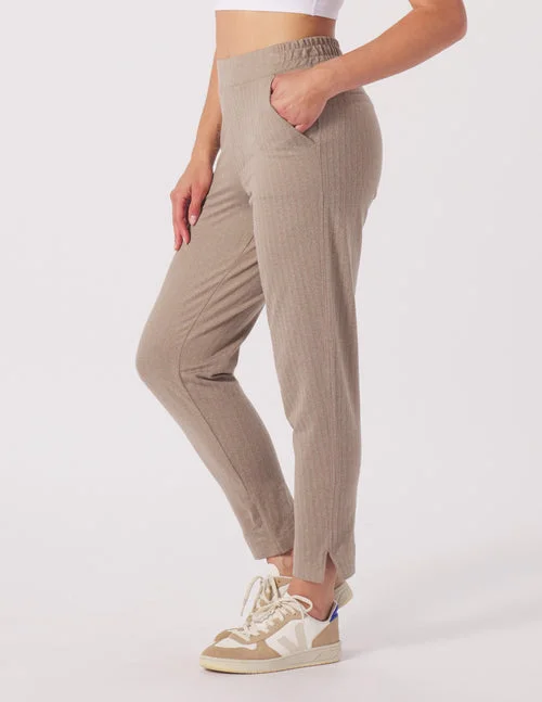 Glyder: On The Go Ankle Pant in Herringbone Mocha