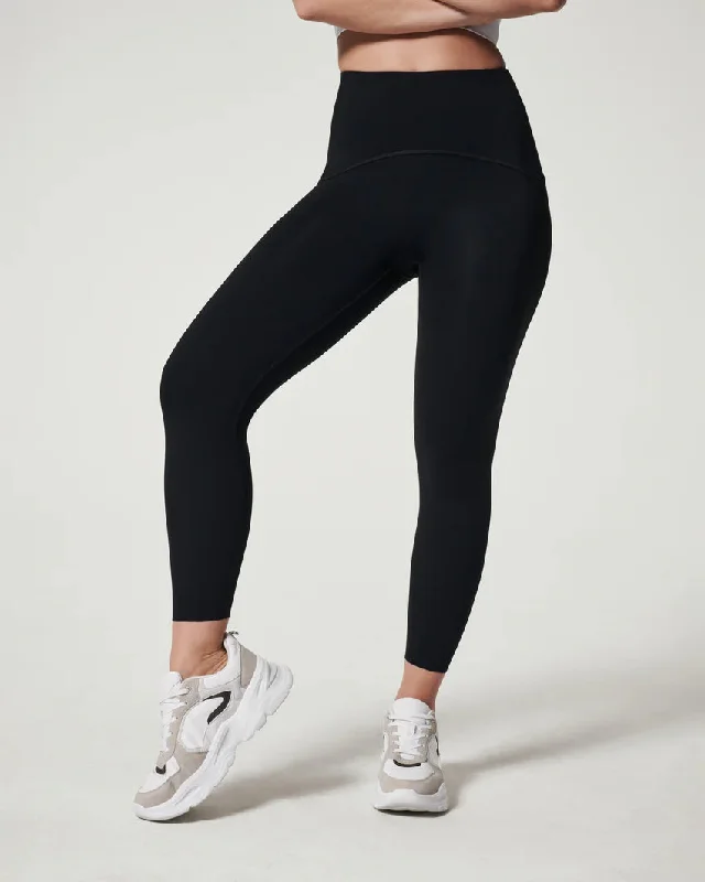 Spanx: Booty Boost 7/8 Pocket Leggings in Black - 50261R